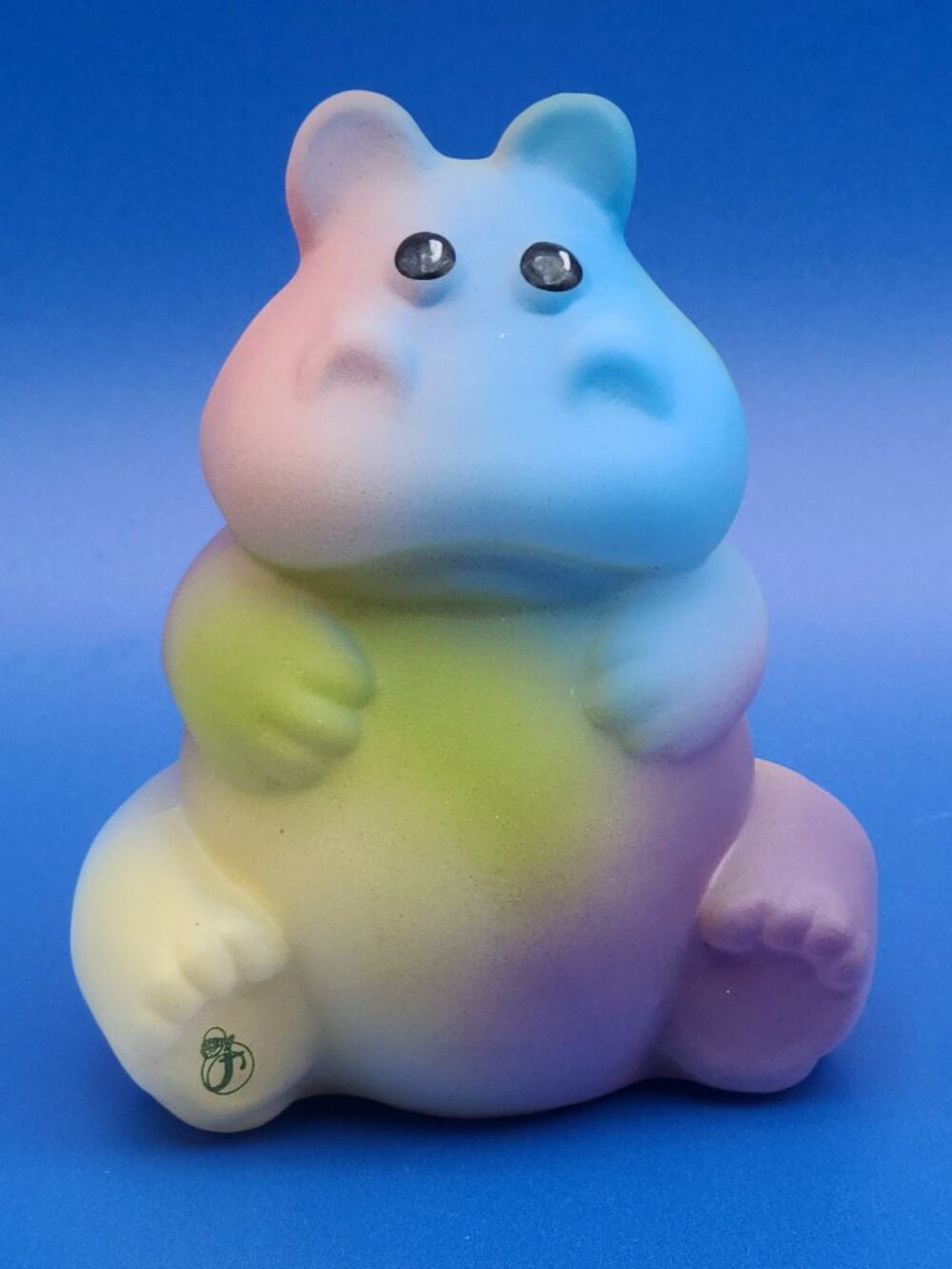 Fenton Vintage 2005 Carolyn's Collectibles Tie Dye Pastel Rainbow Hippo C. Riggs